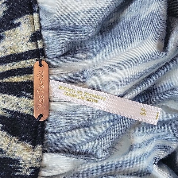 NWT Free People Tunic Top S Off Shoulder & Curved Hem Flowy - Picture 7 of 8